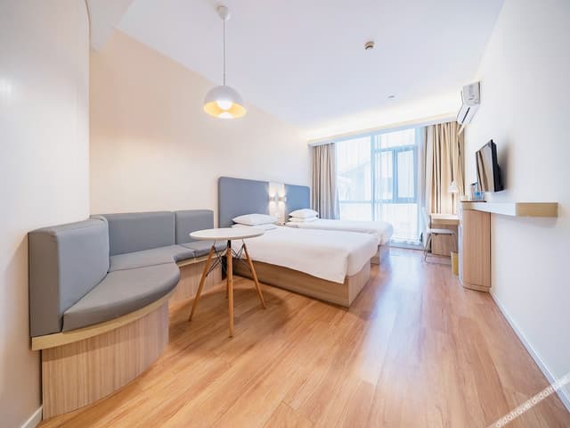 Guestroom (2 Beds)