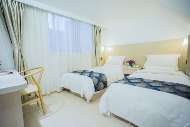 Standard Room (2 Beds)