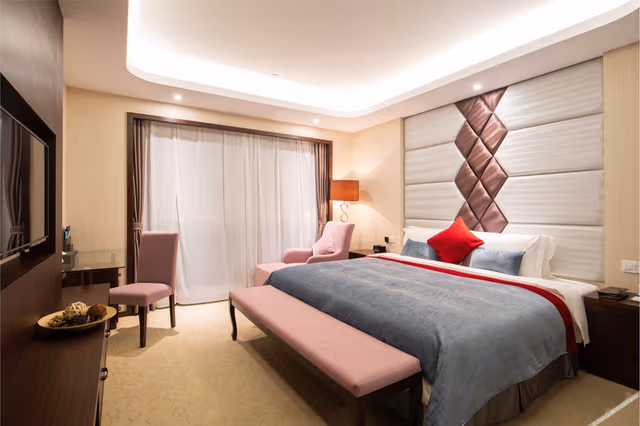 Deluxe Business Suite
