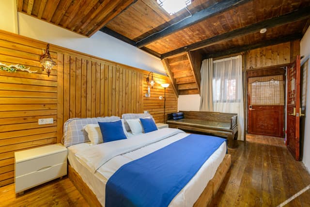 Boutique Room