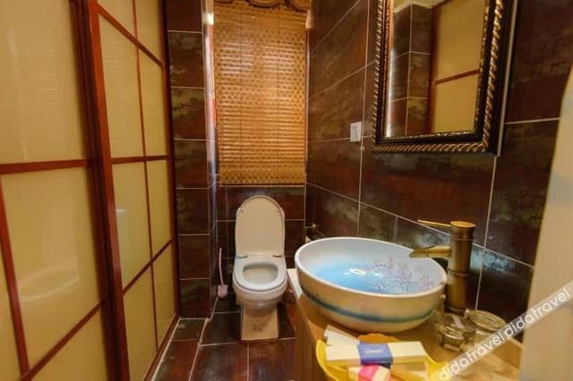 Boutique Room