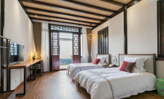 Deluxe Twin Room
