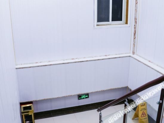 โรงแรมธุรกิจเต๋อหยวนจู (Deyuanju Business Hotel)1