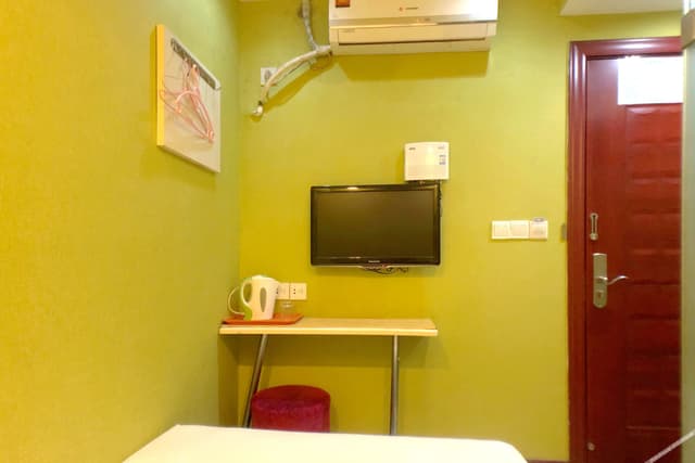 Budget Room