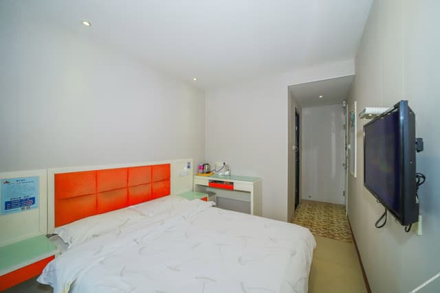 Queen Room