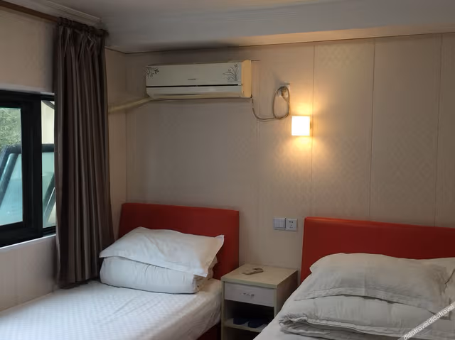 Guestroom (2 Beds)