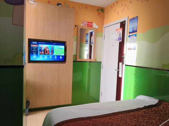 Deluxe Queen Room