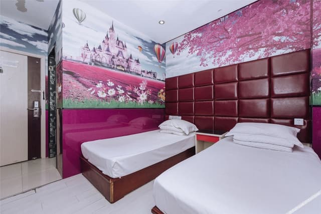 Standard Fashion Room
