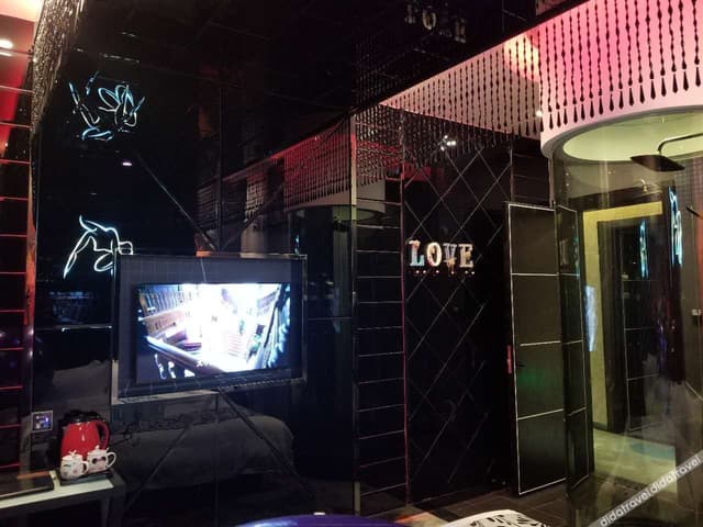 Classical Theme Room