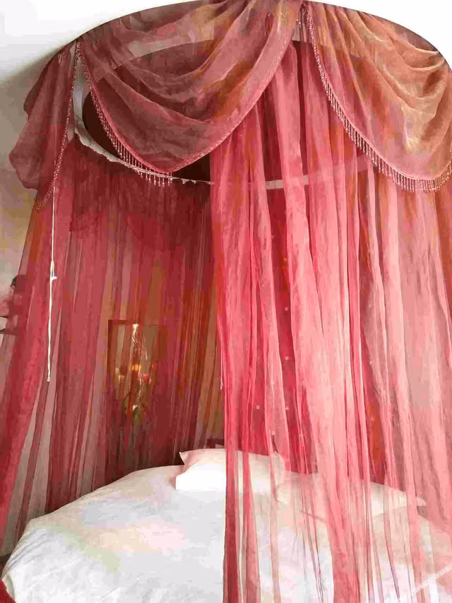 Deluxe Round-bed Room