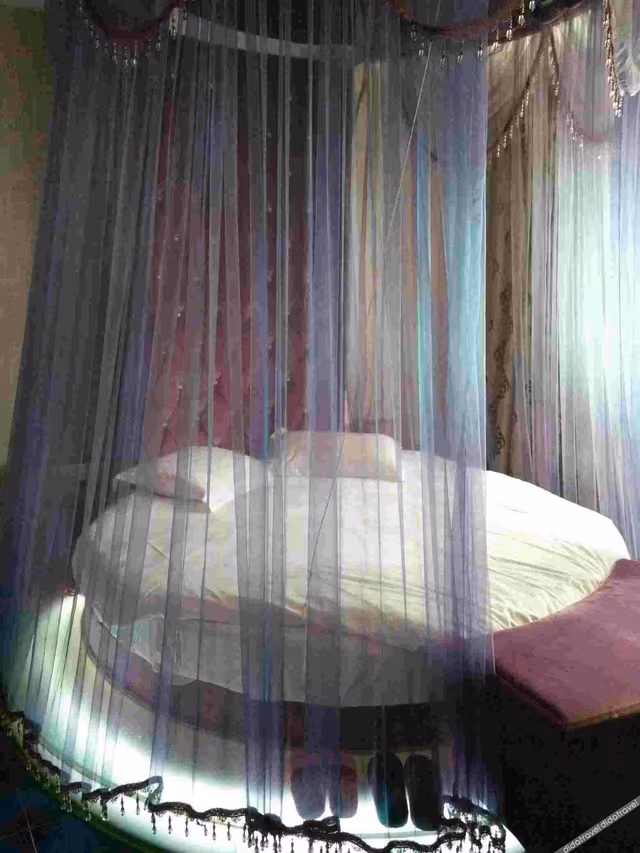 Deluxe Round-bed Room
