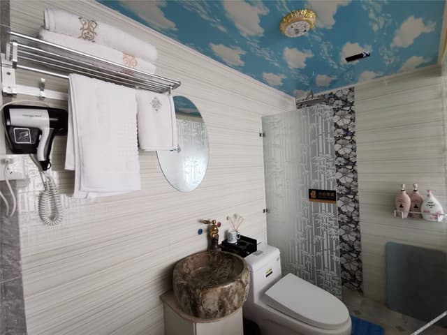 Deluxe Family Business Room