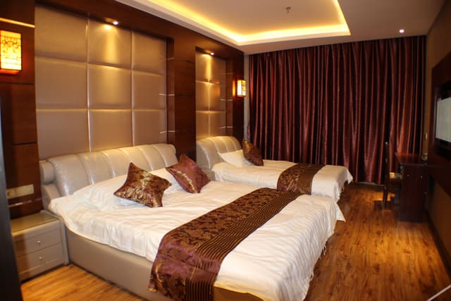 Deluxe Family Room