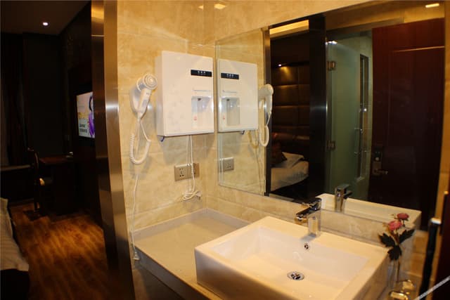 Deluxe Double Room B (Without Window)