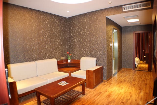 Deluxe Suite