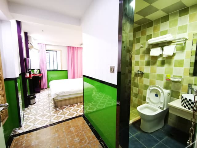 Deluxe Queen Room