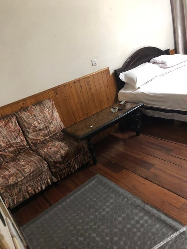 Basic Single Room (Shared bathroom)