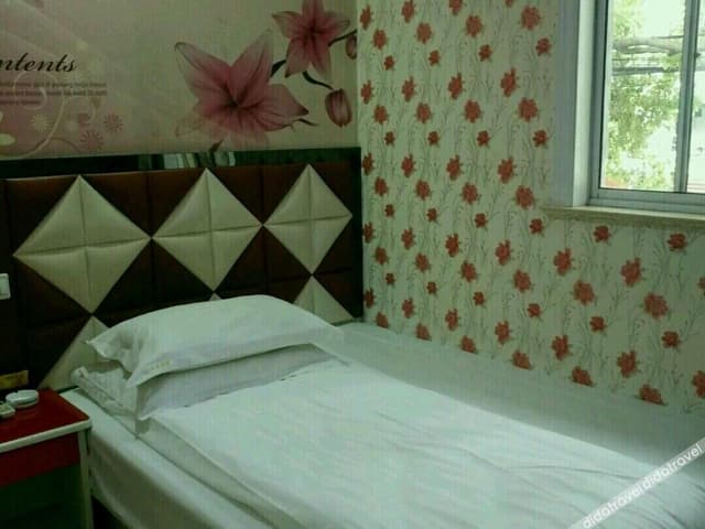 Deluxe Single Room