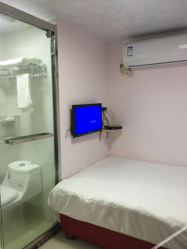 Large Single Room