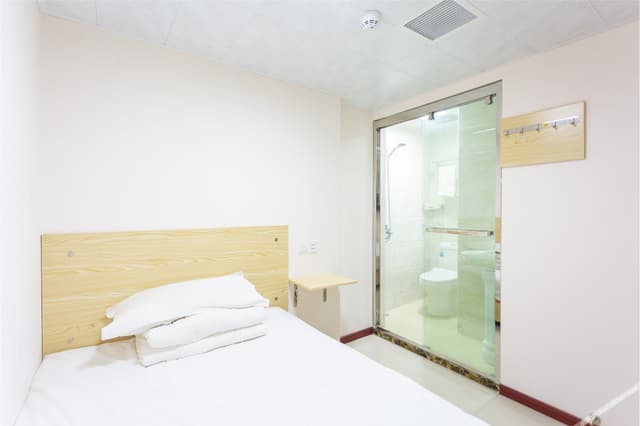 Large Single Room
