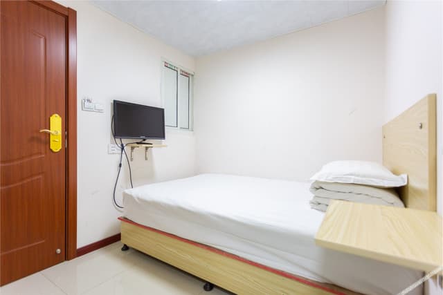 Large Single Room