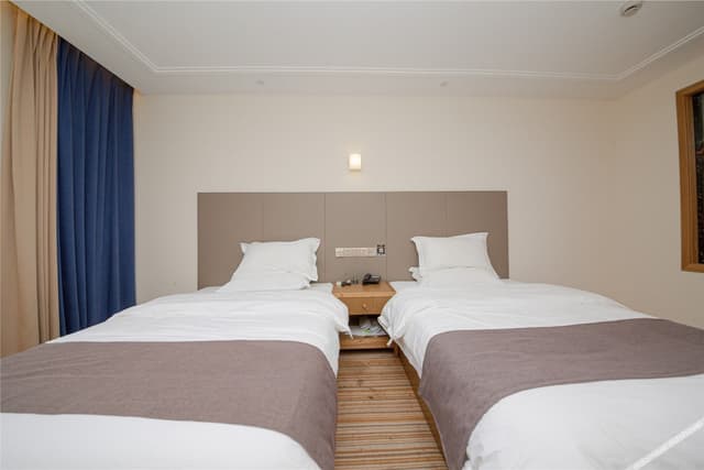 Standard Room (2 Beds)