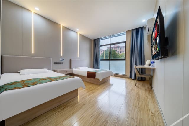 Sunshine Standard Room