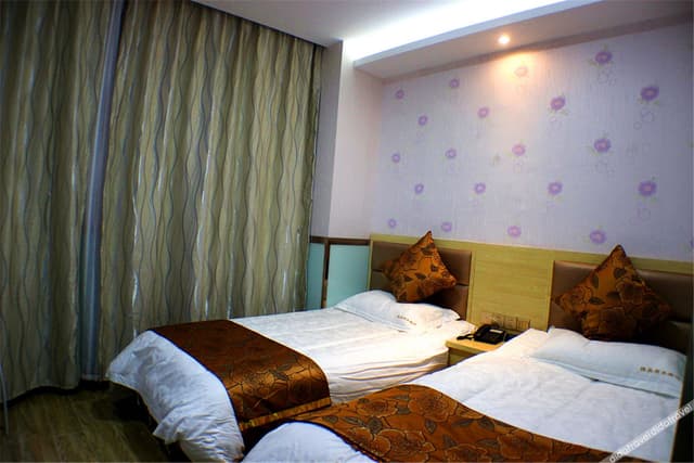 Standard Room (2 Beds)