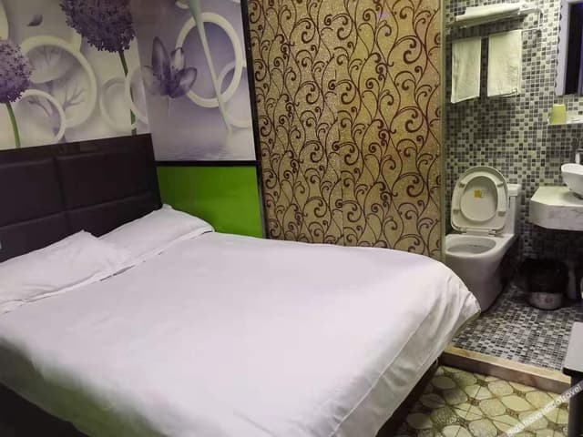 Budget Room