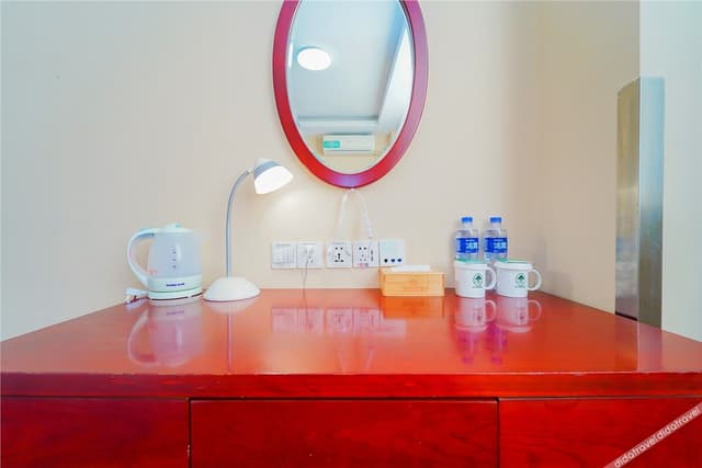 Deluxe Queen Room