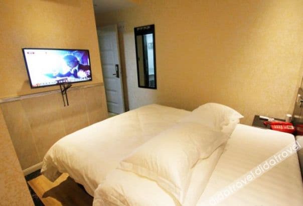 Fashionable Room (Queen bed)