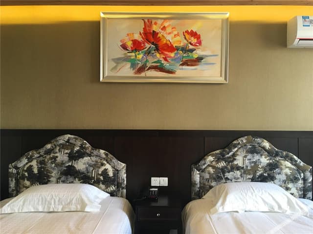Deluxe Room (2 Beds)