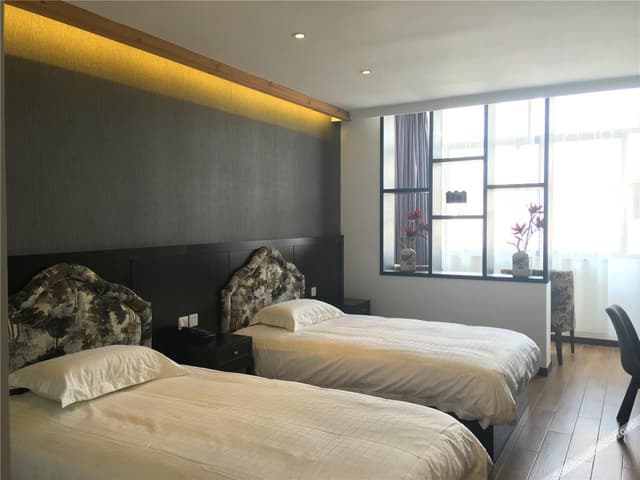 Deluxe Room (2 Beds)