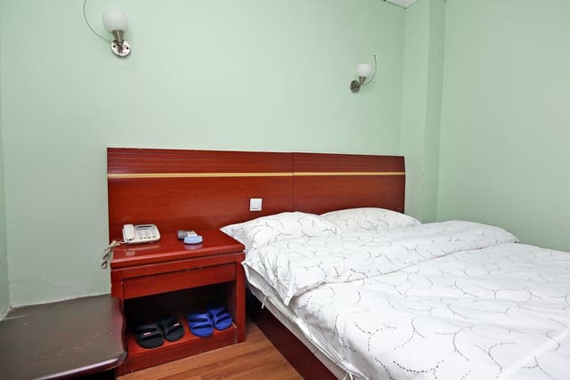 Queen Room