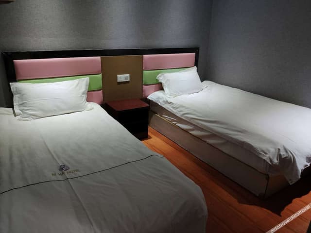 Discount Twin Room