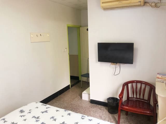Queen Room