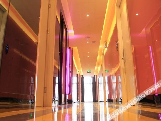 Shanghai Rijing Hotel3