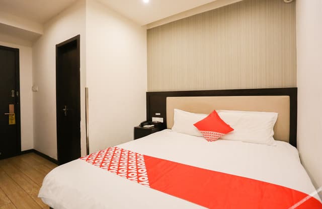Single Room (No Window)