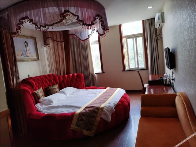 Couples' Room
