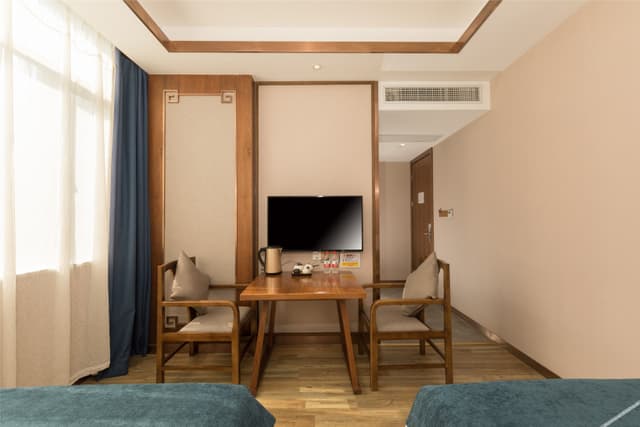 Business 2-bed Room