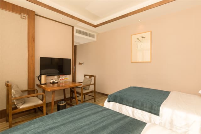 Business 2-bed Room