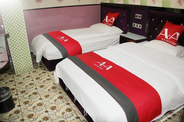 Business Standard Room
