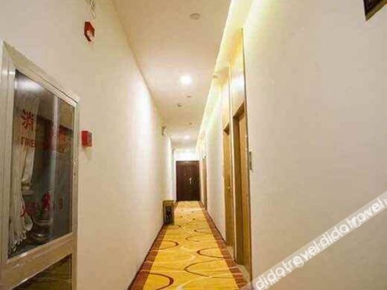 ฮอลิเดย์ อินน์ เซี่ยงไฮ้ ซินถุน (Holiday Inn Shanghai Xintun)2