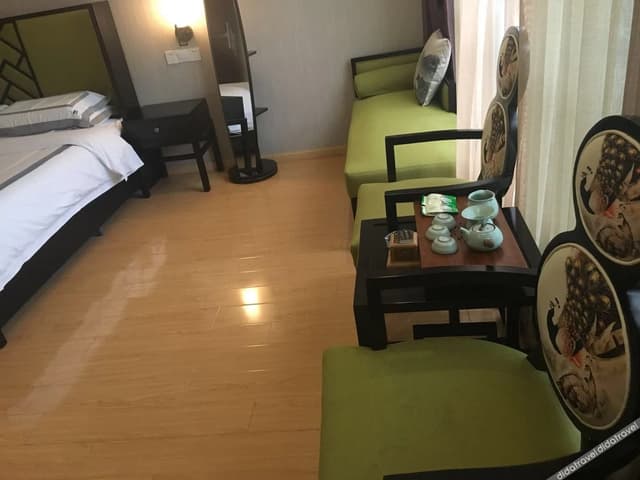 Deluxe Queen Room