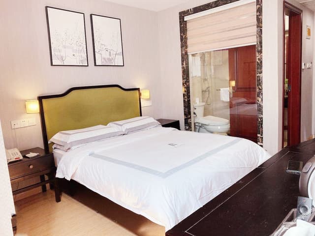 Puzhen Double Bed Room