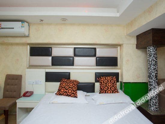 Discount Queen Room