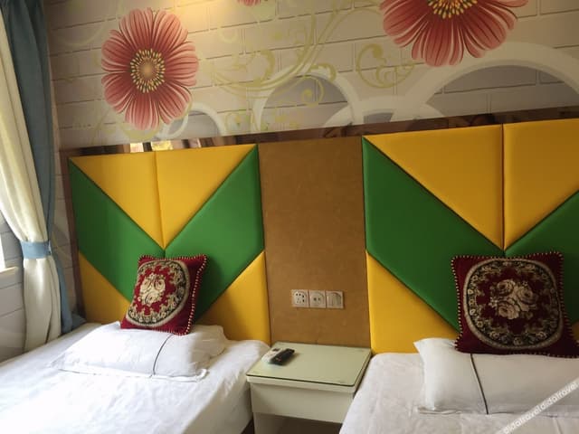 Business Standard Room