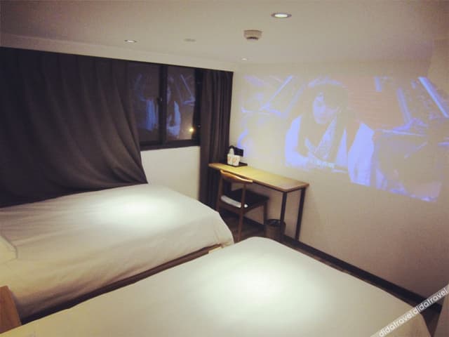 Weishang Twin Room
