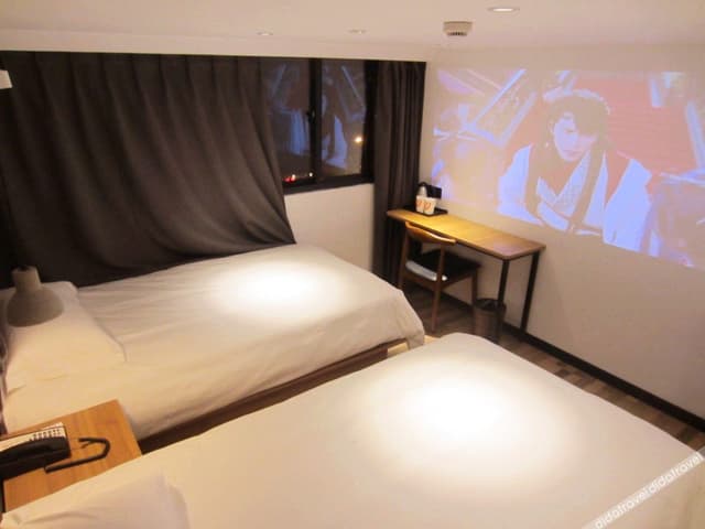 Weiyue Twin Room