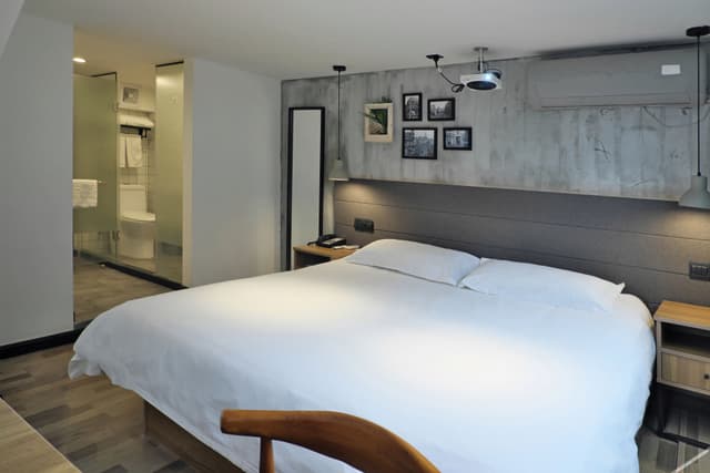 Weiyue Double Bed Room A